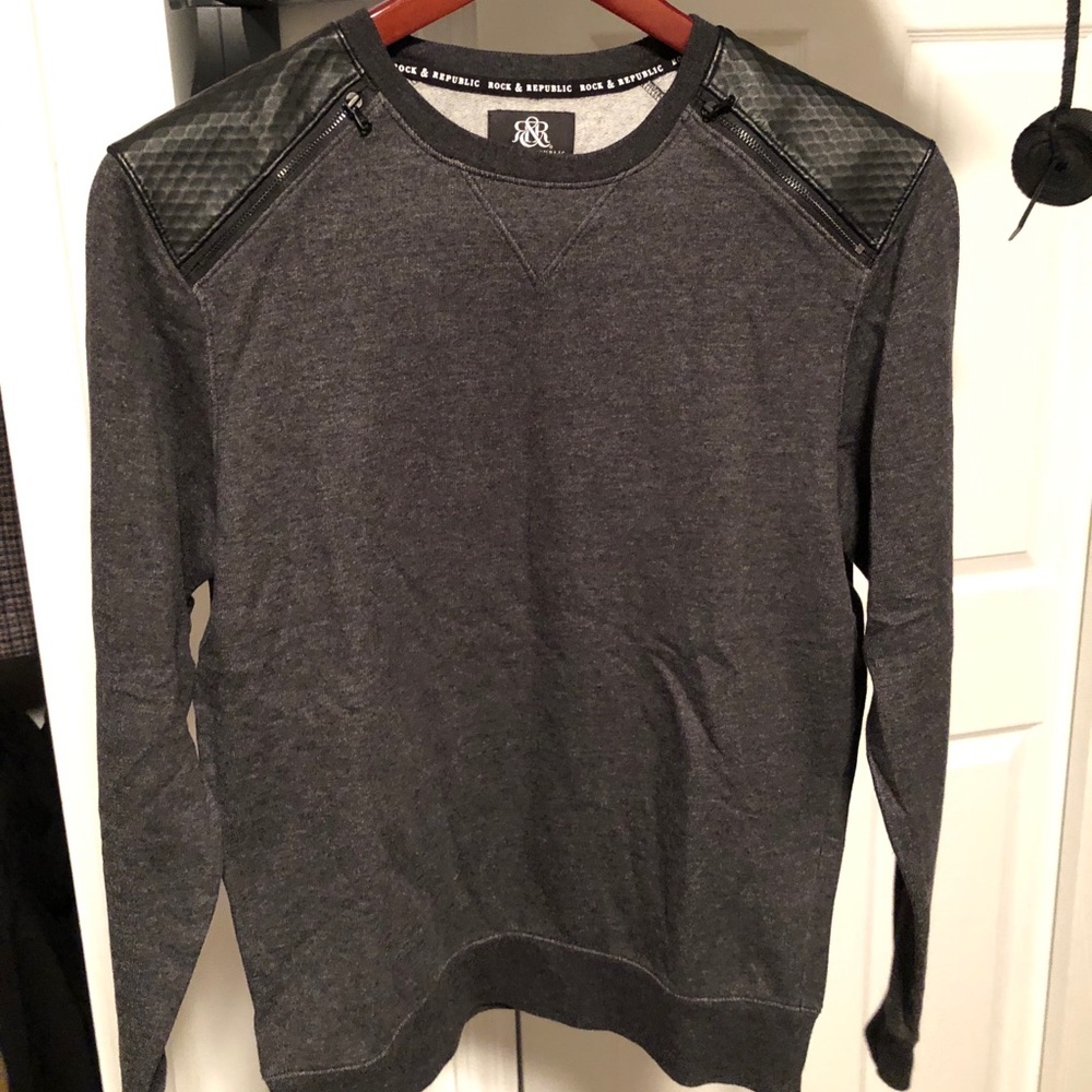 Sweatshirt w/leather Shoulder Pads